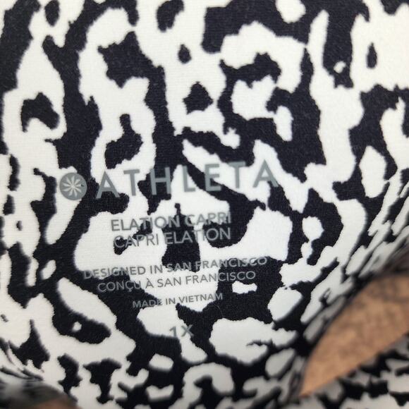 Athleta Black and White Ocelot Print Elation Capri Leggings Size 1X - Picture 2 of 4